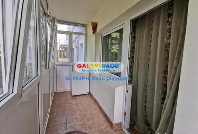 Apartament cu 2 camere semidecomandat în Enachiță Văcărescu