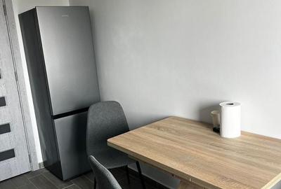Apartament cu 2 camere decomandat în Exterior Vest