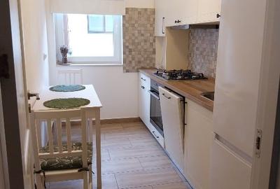 Apartament cu 3 camere decomandat, mobilat în Florești - 10