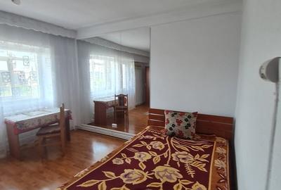 Garsonieră decomandată în Central - 7