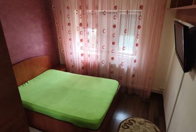 Apartament cu 2 camere decomandat în Micro 17