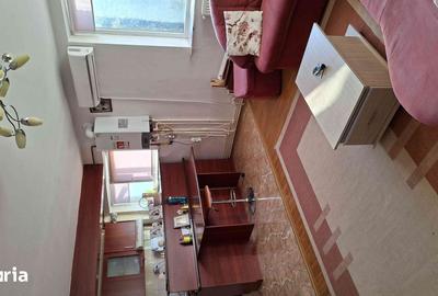Apartament cu 4 camere în Calea București