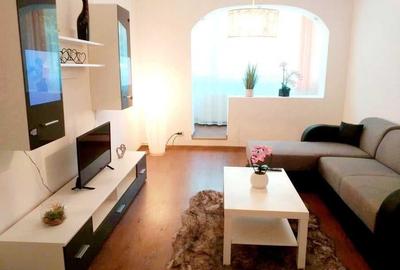 Apartament cu 2 camere decomandat în Cornișa