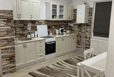 Apartament cu 2 camere decomandat în Tudor