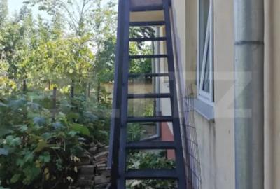 Casă cu 7 camere cu Teren 2200 Mp în Dobra