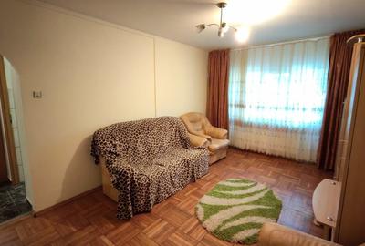 Apartament cu 2 camere decomandat în Piața Centrală
