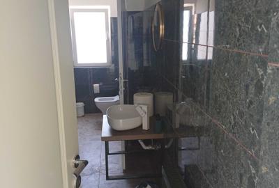 Spațiu comercial, de 160 mp, în Central