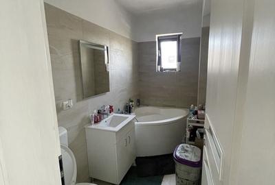 Apartament cu 3 camere semidecomandat în Central - 2
