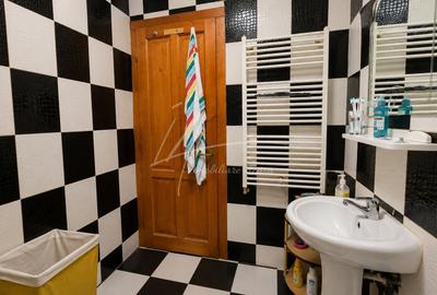 Casă individuală cu 7 camere cu Canalizare în Pieptănari - 40