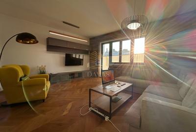 Apartament cu 4 camere circular, mobilat în Central