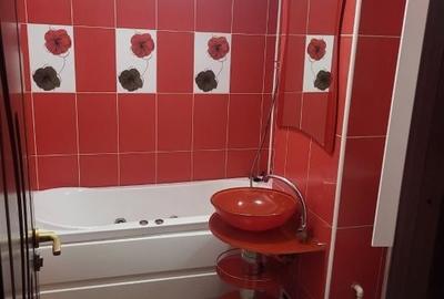 Apartament cu 3 camere decomandat în Ultracentral