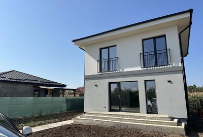 Casă cu 3 camere în Exterior Vest