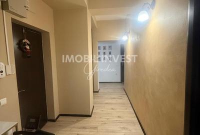 Apartament cu 3 camere în Central - 1