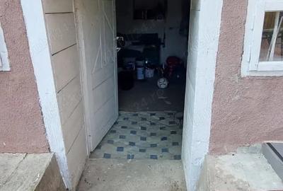Casă cu 2 camere cu Teren 1040 Mp în Petrești - 4