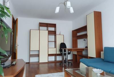 Apartament cu 2 camere decomandat, mobilat în Faleza Nord