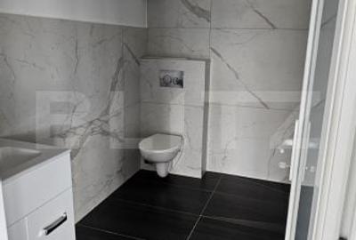 Spațiu comercial, de 2,351 mp, în Domnești - 10