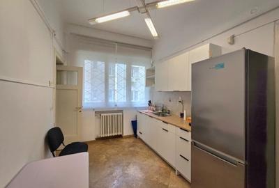 Apartament cu 5 camere în Ștefan cel Mare - 8