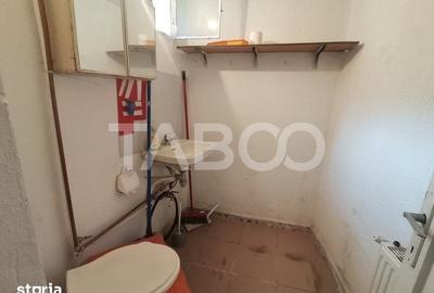 Spațiu comercial, de 40 mp, în Turnișor