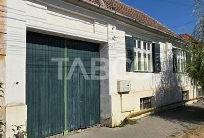 Casă cu 2 camere cu Teren 85 Mp în Central