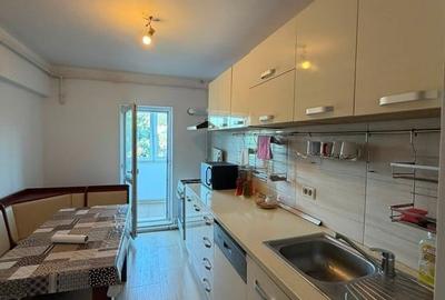 Apartament cu 4 camere decomandat în Anda