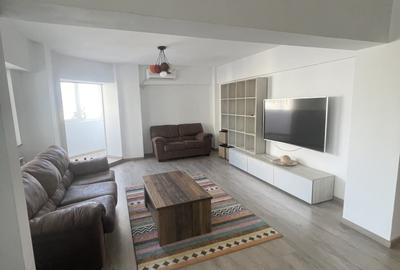 Apartament cu 3 camere decomandat, mobilat în Ultracentral