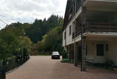 Casă cu Teren 2900 Mp în Central