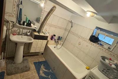 Casă cu 2 camere cu Teren 901 Mp în Central