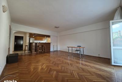 Apartament cu 3 camere decomandat în 13 Septembrie