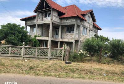 Casă cu 4 camere cu Teren 1023 Mp în Milcov - 2
