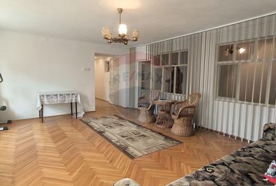 Apartament cu 4 camere decomandat în Central - 15