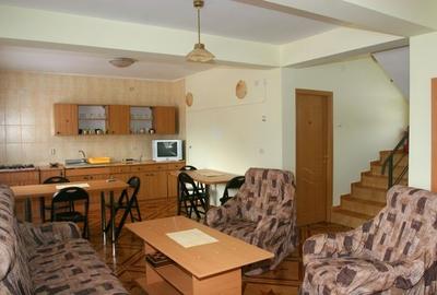 Duplex cu 5 camere cu Teren 600 Mp în Voineasa - 9