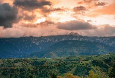 Casă cu 9 camere cu Teren 1000 Mp în Moieciu - 20