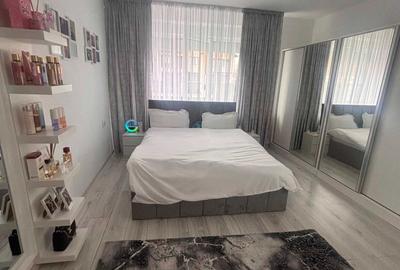 Casă cu 3 camere decomandat în Central