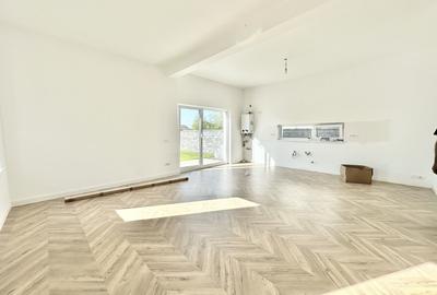 Duplex cu 4 camere cu Canalizare în Moșnița Nouă - 3