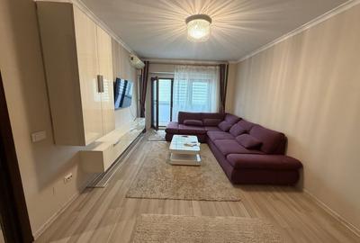 Apartament cu 3 camere decomandat în Gară