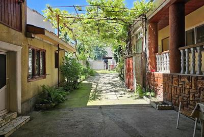 Casă cu Teren 1200 Mp în Central - 9