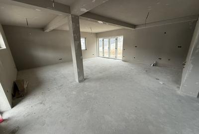Duplex cu 4 camere cu Canalizare în Florești - 3
