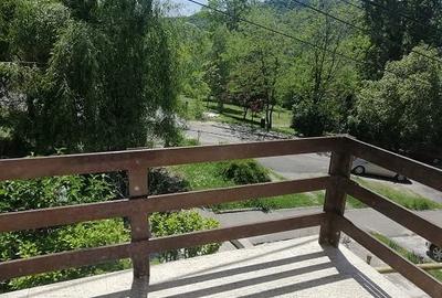 Casă cu 6 camere cu Teren 420 Mp în Breaza - 13