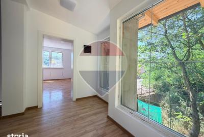 Casă cu 4 camere cu Teren 500 Mp în Central