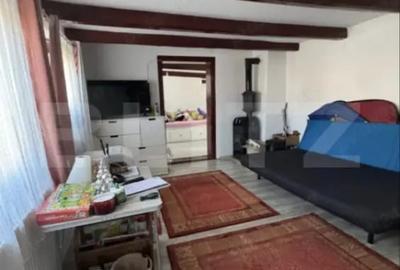 Casă cu 2 camere cu Teren 480 Mp în Central