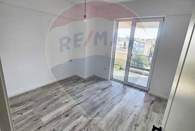Apartament cu 3 camere semidecomandat în Calea Severinului - 7