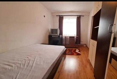 Apartament cu 2 camere nedecomandat în Central
