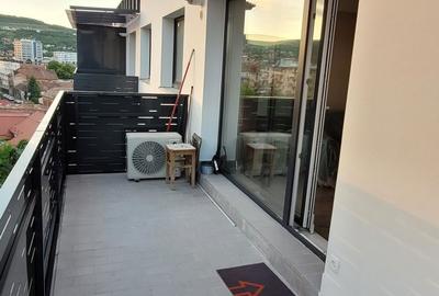 Apartament cu 2 camere semidecomandat în Central - 2