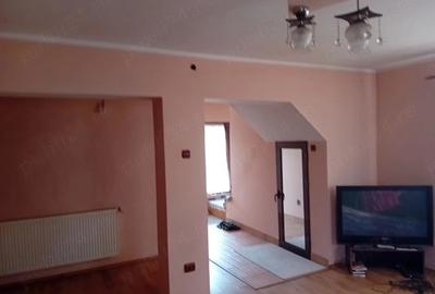 Casă cu Teren 220 Mp în Rahova