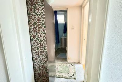 Apartament cu 3 camere semidecomandat în Berceni - 1