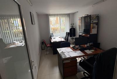 Spațiu comercial, de 85 mp, în 15 Noiembrie - 11