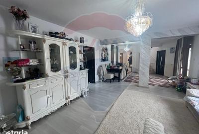 Casă cu 3 camere cu Teren 111 Mp în Central - 1