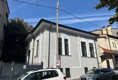 Casă individuală cu 6 camere cu Canalizare în Unirii