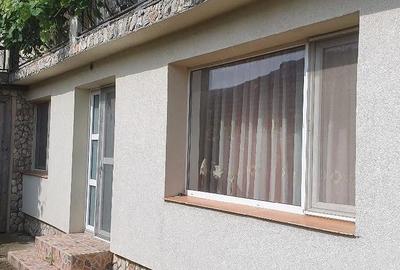 Casă cu 1 camere cu Teren 250 Mp în Central - 1