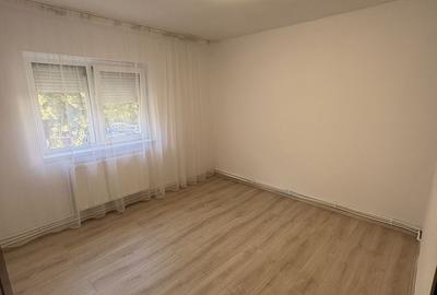 Apartament cu 2 camere decomandat în 1 Mai